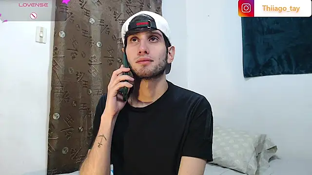 Snapshot of Thhiago_tay chatting on December 16, 5:29 pm Thhiago tay online show from December 16, 5:29 pm