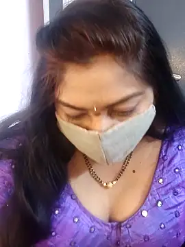 RomeoJuliet345 online show from March 6, 9:50 am