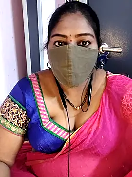 RomeoJuliet345 online show from July 21, 5:26 pm