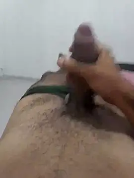 Snapshot of Leleko1997 chatting on April 1, 4:46 am Leleko1997 online show from April 1, 4:46 am