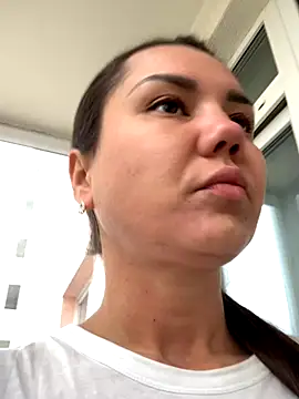 Snapshot of MiraMiss chatting on October 29, 9:22 am MiraMiss online show from October 29, 9:22 am