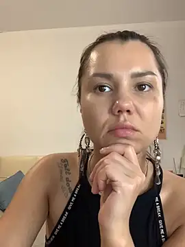 Snapshot of MiraMiss chatting on November 1, 10:50 am MiraMiss online show from November 1, 10:50 am