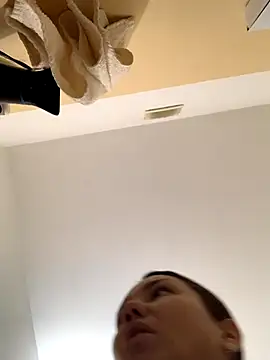 Snapshot of MiraMiss chatting on November 24, 7:30 am MiraMiss online show from November 24, 7:30 am