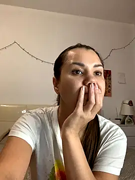 Snapshot of MiraMiss chatting on November 26, 7:20 am MiraMiss online show from November 26, 7:20 am