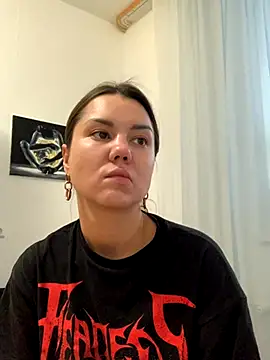 Snapshot of MiraMiss chatting on November 30, 6:28 am MiraMiss online show from November 30, 6:28 am