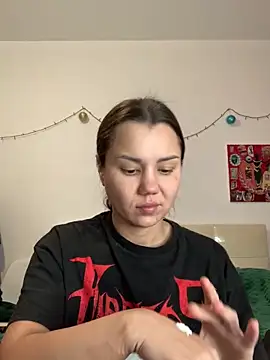 Snapshot of MiraMiss chatting on December 20, 6:53 am MiraMiss online show from December 20, 6:53 am