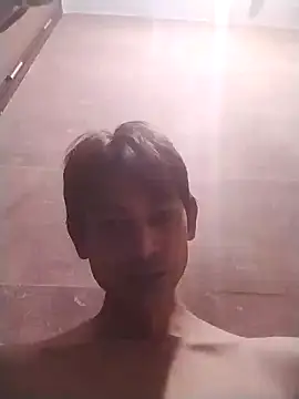 jenilmax online show from December 3, 4:06 pm