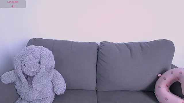 petite paola online show from June 11, 3:43 pm