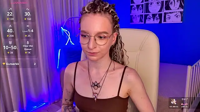 Snapshot of VioletShine chatting on June 12, 1:21 pm VioletShine online show from June 12, 1:21 pm