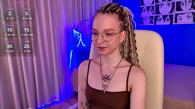 Snapshot of VioletShine chatting on June 13, 12:58 pm VioletShine online show from June 13, 12:58 pm