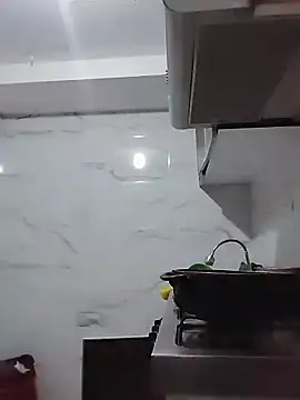 Queenjenn   online show from March 10, 7:13 am