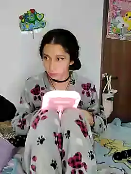 Snapshot of Queenjenn__ chatting on May 17, 7:50 am Queenjenn online show from May 17, 7:50 am