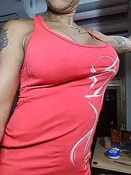 Snapshot of Alison_fitness chatting on June 9, 11:38 pm Alison fitness online show from June 9, 11:38 pm