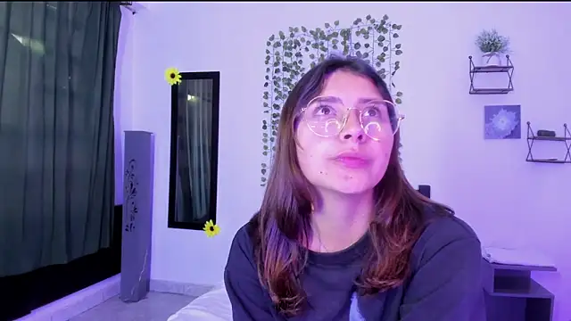 Noellesable online show from December 24, 11:28 am