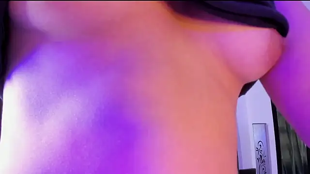 Noellesable online show from January 8, 5:37 pm