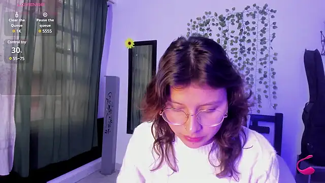 Noellesable online show from March 8, 7:09 pm