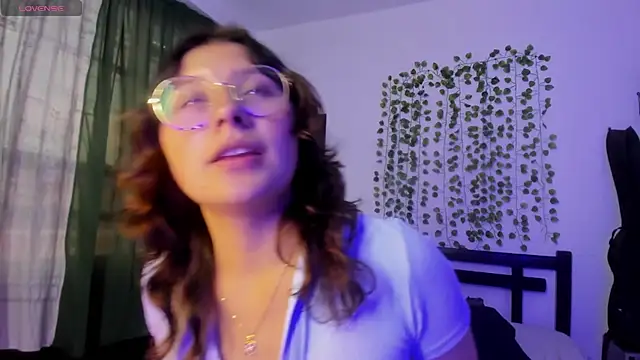 Noellesable online show from March 9, 9:36 pm