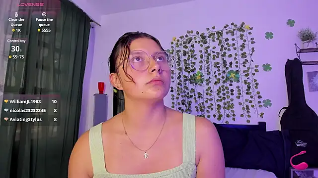 Noellesable online show from March 22, 9:31 pm