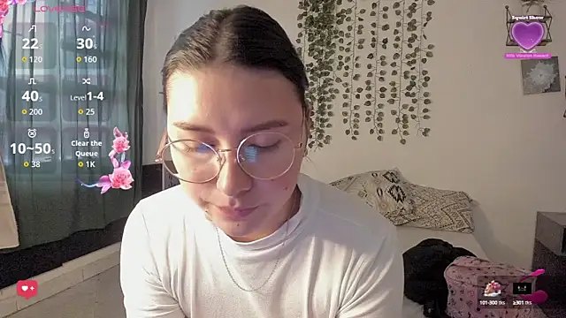 Noellesable online show from September 16, 5:25 pm