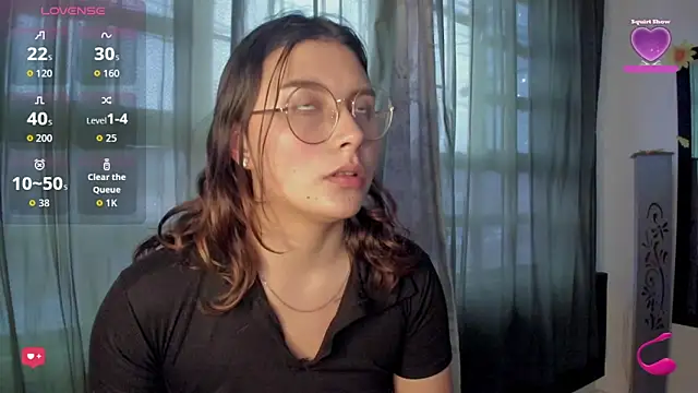 Noellesable online show from October 15, 7:03 pm