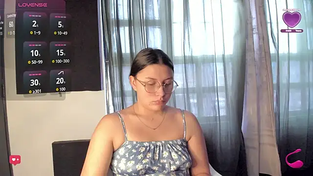 Noellesable online show from October 27, 5:06 pm