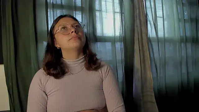 Noellesable online show from November 27, 5:15 pm