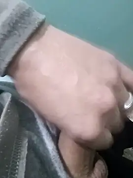 Steve98768 online show from December 7, 12:19 am