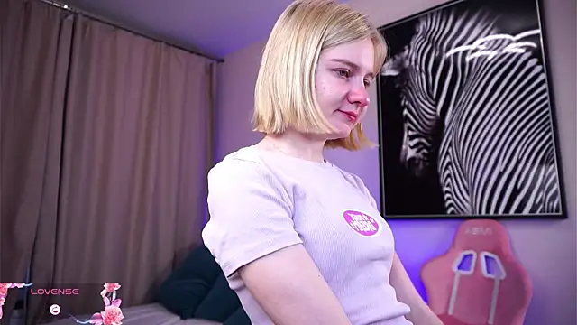 OdelinaFicken online show from October 28, 5:55 am