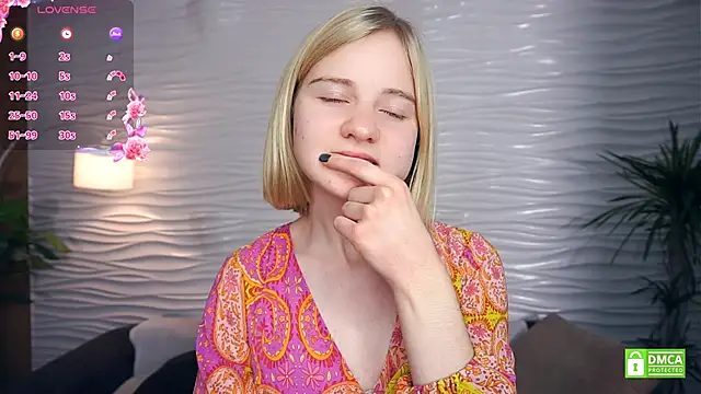 OdelinaFicken online show from November 22, 4:11 am