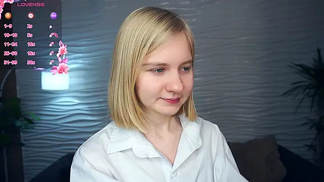 OdelinaFicken online show from December 15, 4:17 am