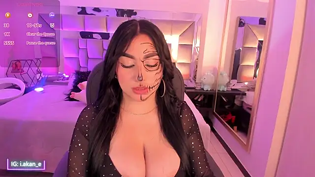 Snapshot of i_akane chatting on October 31, 1:12 pm i akane online show from October 31, 1:12 pm