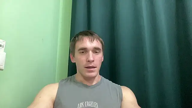 Snapshot of Mrbiceps23 chatting on December 1, 9:59 pm Mrbiceps23 online show from December 1, 9:59 pm