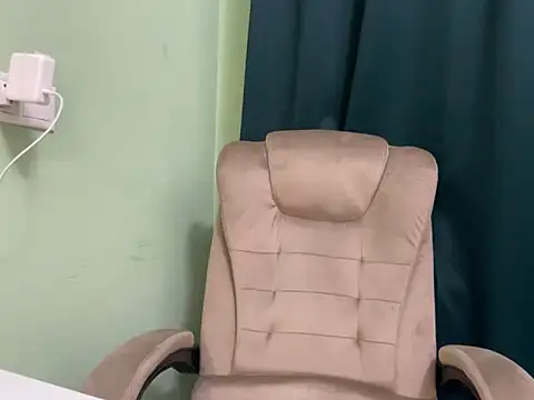 Snapshot of Mrbiceps23 chatting on December 15, 1:11 pm Mrbiceps23 online show from December 15, 1:11 pm