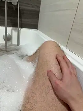 Snapshot of Mrbiceps23 chatting on February 26, 4:17 pm Mrbiceps23 online show from February 26, 4:17 pm