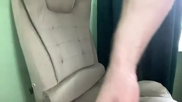 Snapshot of Mrbiceps23 chatting on March 7, 10:23 am Mrbiceps23 online show from March 7, 10:23 am