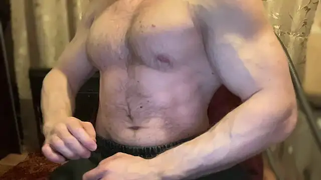 Snapshot of Mrbiceps23 chatting on March 16, 8:46 pm Mrbiceps23 online show from March 16, 8:46 pm