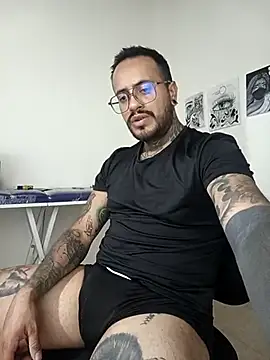 Snapshot of Nicky_smith__ chatting on December 12, 11:36 pm Nicky smith online show from December 12, 11:36 pm