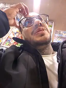 Snapshot of Nicky_smith__ chatting on November 13, 11:25 pm Nicky smith online show from November 13, 11:25 pm