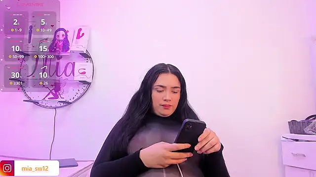 mia johns  online show from October 25, 5:26 am