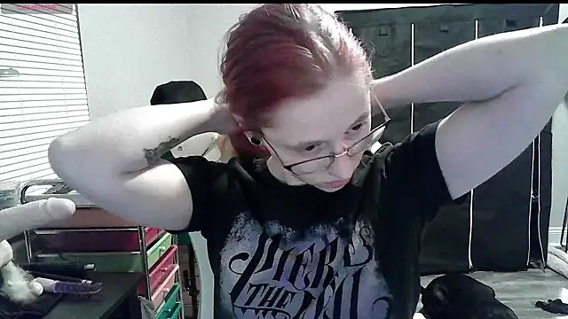 Snapshot of LilyFoxxx chatting on January 8, 1:53 am LilyFoxxx online show from January 8, 1:53 am