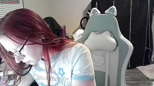 Snapshot of LilyFoxxx chatting on January 27, 3:15 am LilyFoxxx online show from January 27, 3:15 am