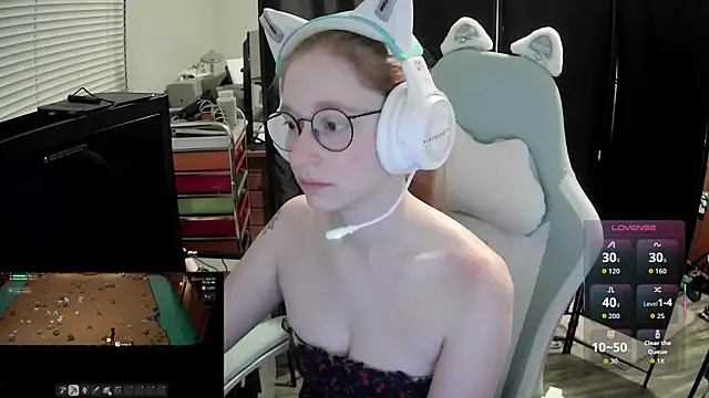 LilyFoxxx online show from June 28, 5:13 am