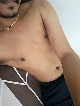 Snapshot of shan__22 chatting on December 10, 2:16 am shan 22 online show from December 10, 2:16 am