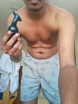 Snapshot of shan__22 chatting on January 13, 2:39 am shan 22 online show from January 13, 2:39 am