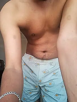 Snapshot of shan__22 chatting on February 12, 2:35 am shan 22 online show from February 12, 2:35 am