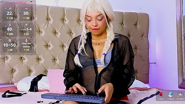 ened nessa online show from February 17, 12:27 pm