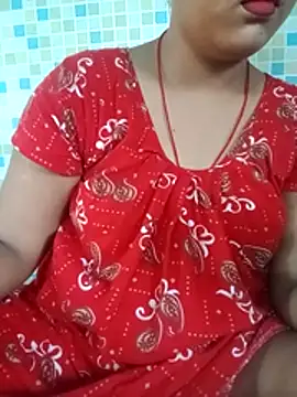 Snapshot of Super-Couple chatting on June 29, 10:15 am Super-Couple online show from June 29, 10:15 am