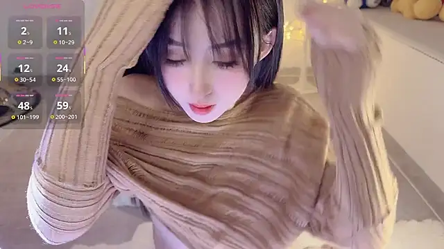 Unique-yiyi online show from November 26, 2:40 pm