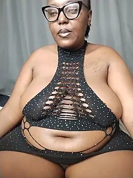 Snapshot of CHERRYYUMMY chatting on June 14, 6:26 am CHERRYYUMMY online show from June 14, 6:26 am