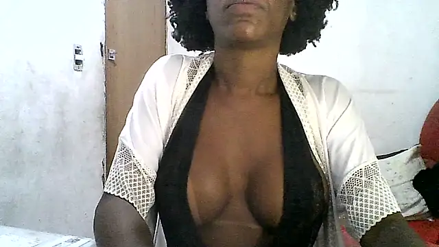 Snapshot of maisinha3193 chatting on July 28, 2:40 am maisinha3193 online show from July 28, 2:40 am